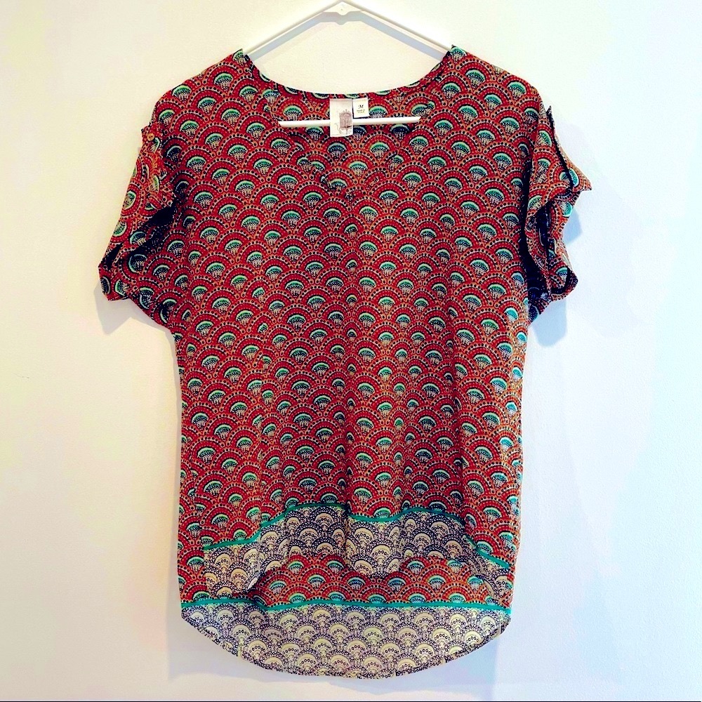 Boutique Brand V Neck, Cap Sleeve Blouse size M